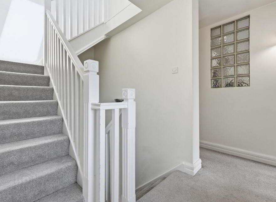 Apartment 10 Delamount 5 Dundela Park, Belfast, BT4 1PH