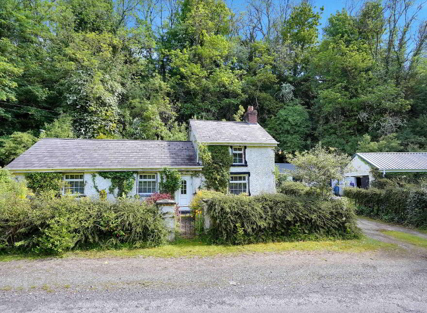Aughamore, Kilmainhamwood, A82PE00