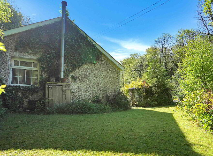 Aughamore, Kilmainhamwood, A82PE00