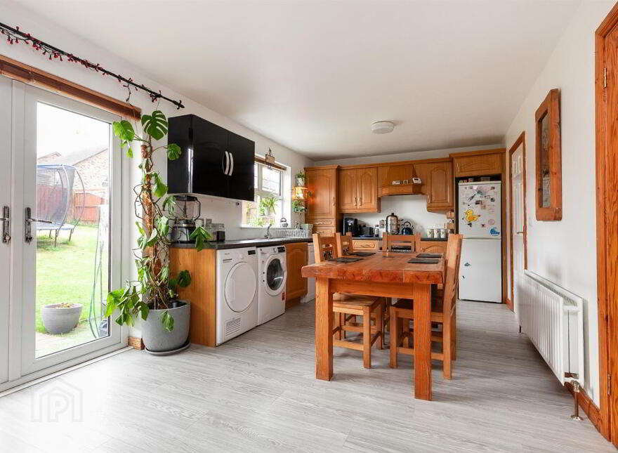 25 Lindara Drive, Larne, BT40 2FB