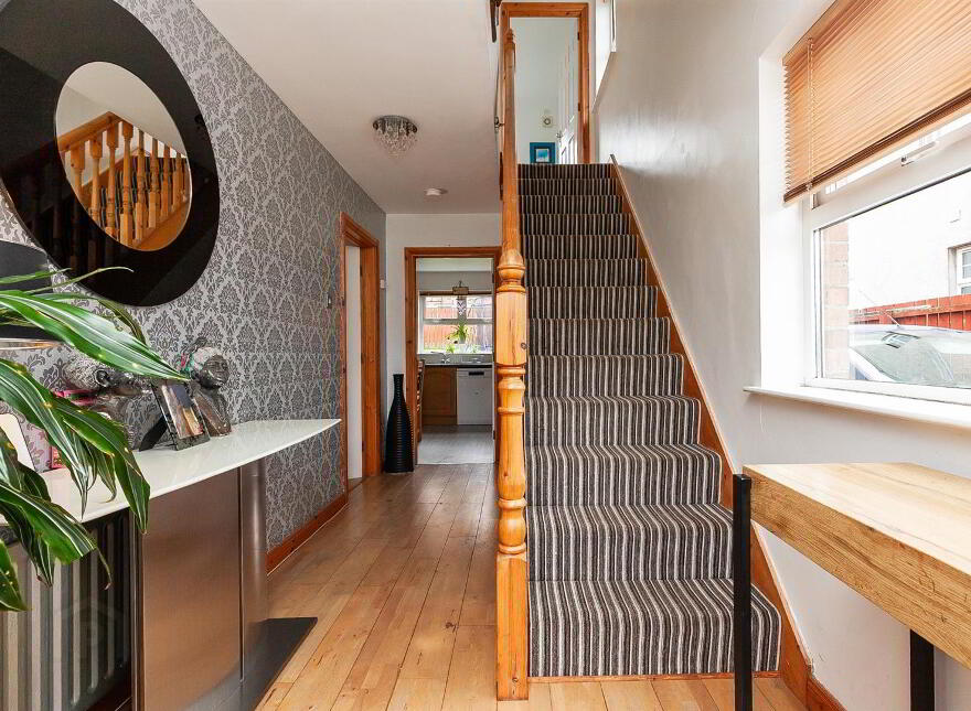 25 Lindara Drive, Larne, BT40 2FB