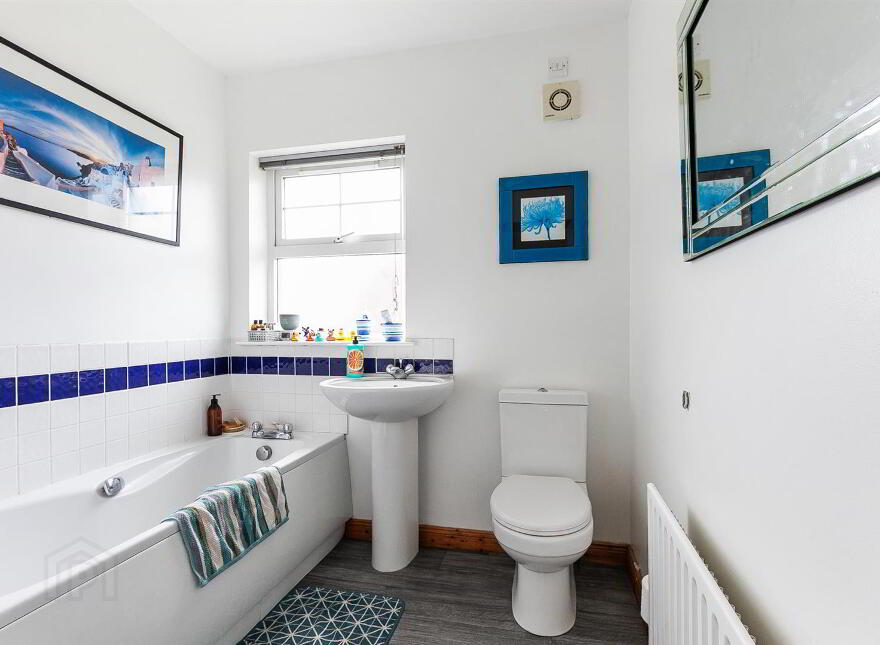 25 Lindara Drive, Larne, BT40 2FB