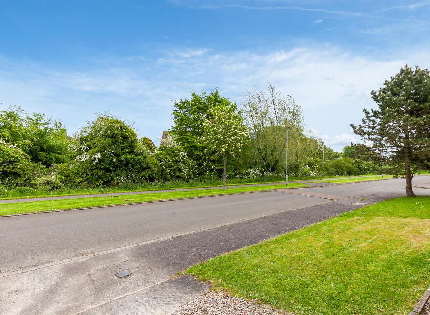 25 Lindara Drive, Larne, BT40 2FB