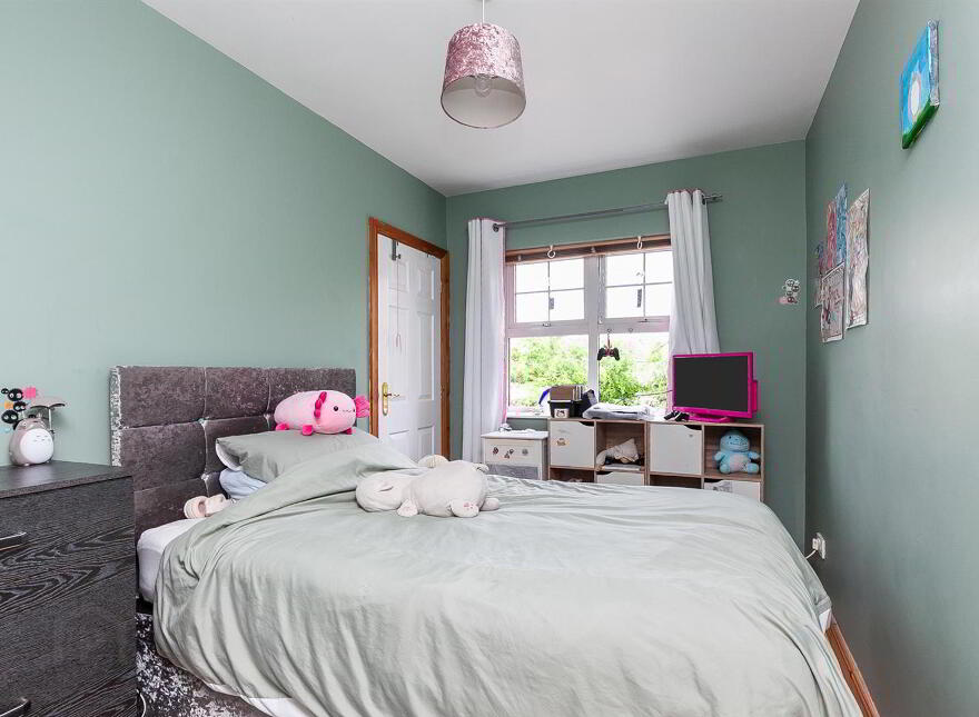 25 Lindara Drive, Larne, BT40 2FB