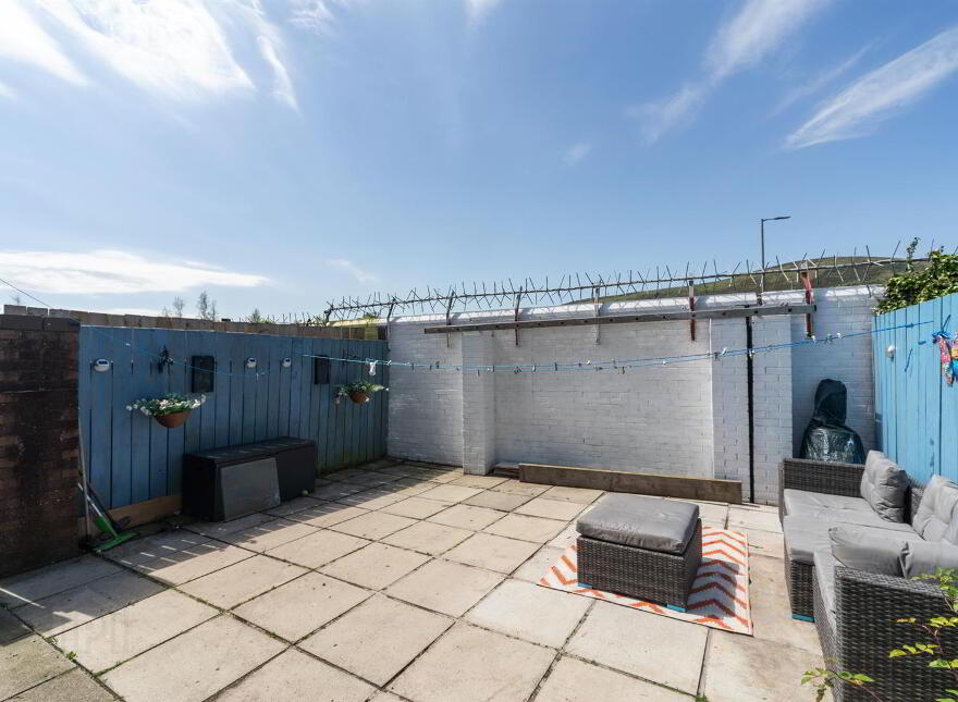 4 Valleyside Close, Belfast, BT12 7LH