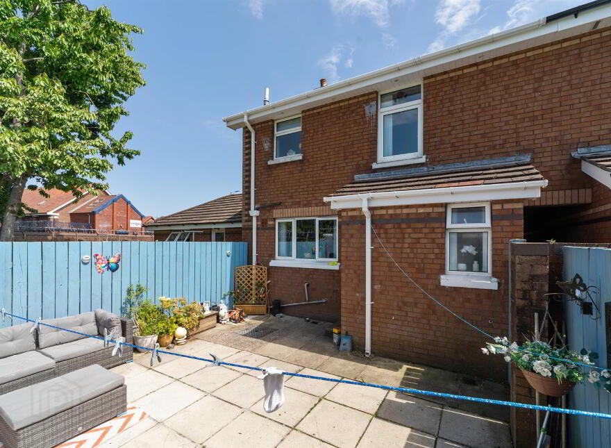 4 Valleyside Close, Belfast, BT12 7LH