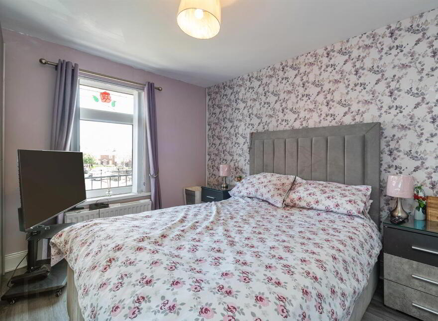 4 Valleyside Close, Belfast, BT12 7LH