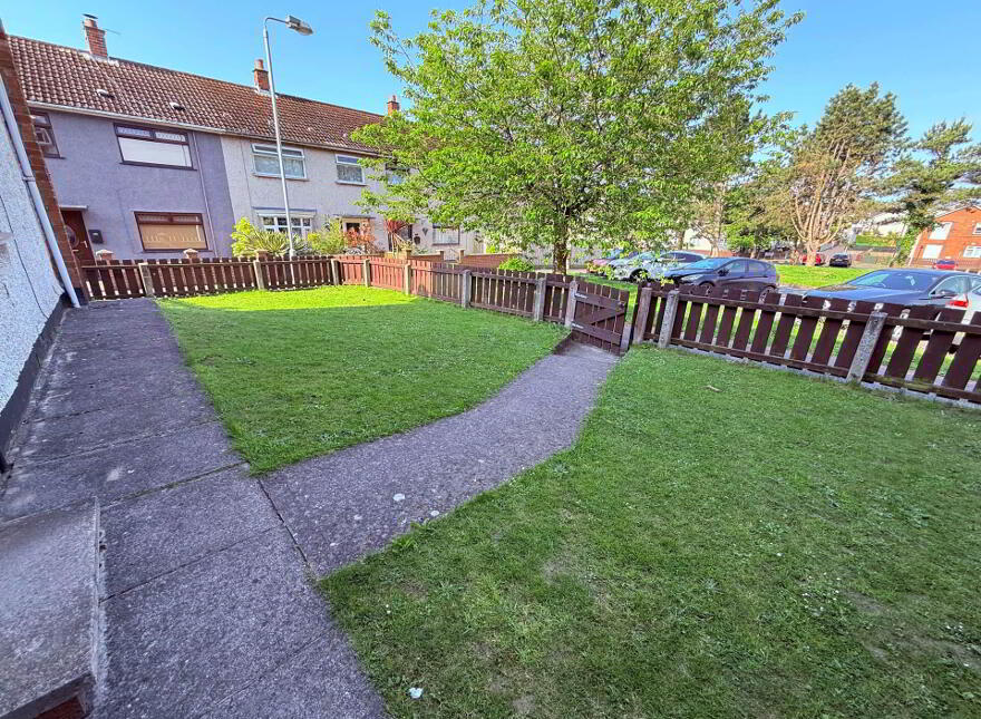 24a Enler Park East, Dundonald, Belfast, BT16 2DW