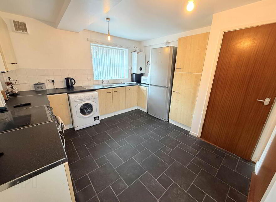 24a Enler Park East, Dundonald, Belfast, BT16 2DW