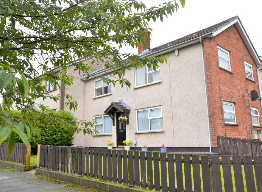 24a Enler Park East, Dundonald, Belfast, BT16 2DW