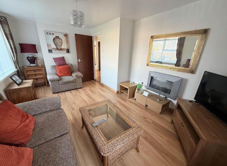 24a Enler Park East, Dundonald, Belfast, BT16 2DW
