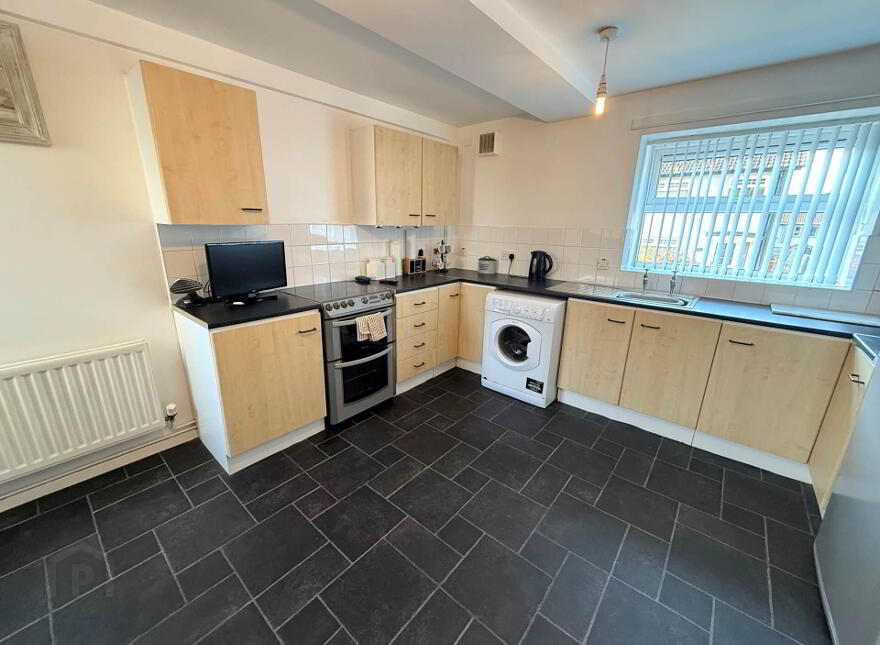 24a Enler Park East, Dundonald, Belfast, BT16 2DW