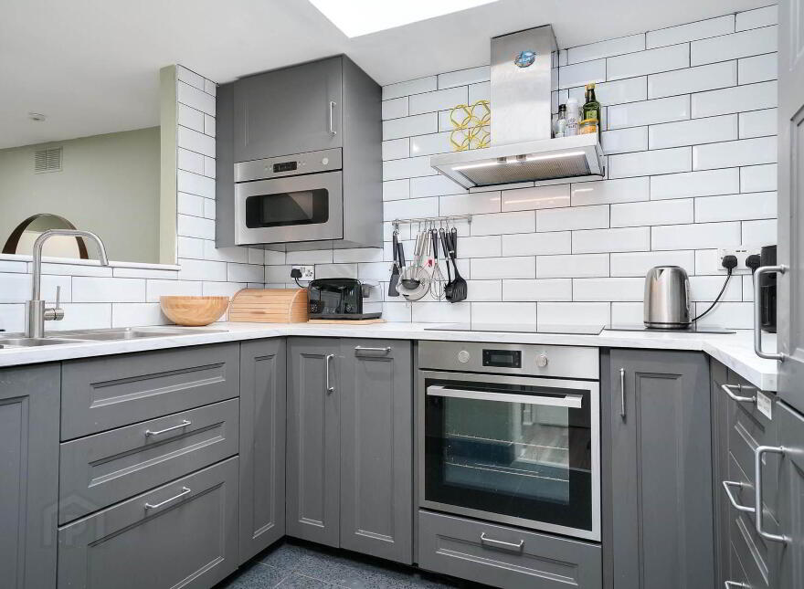 1 Woodview Mews, Glenalbyn Road, Stillorgan, A94CX58
