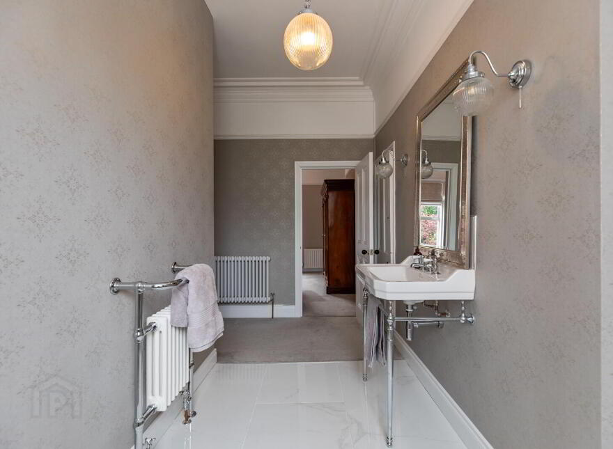 'Rudesheim', 98 Kings Road, Belfast, BT5 7BW
