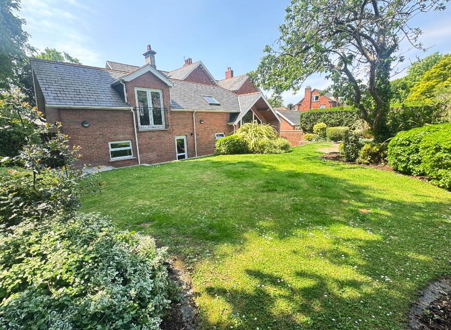 'Rudesheim', 98 Kings Road, Belfast, BT5 7BW