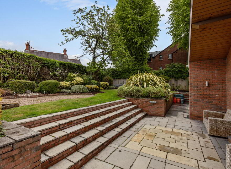 'Rudesheim', 98 Kings Road, Belfast, BT5 7BW