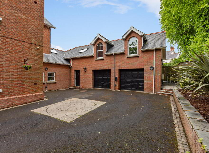 'Rudesheim', 98 Kings Road, Belfast, BT5 7BW