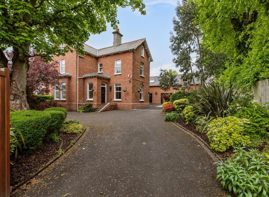 'Rudesheim', 98 Kings Road, Belfast, BT5 7BW