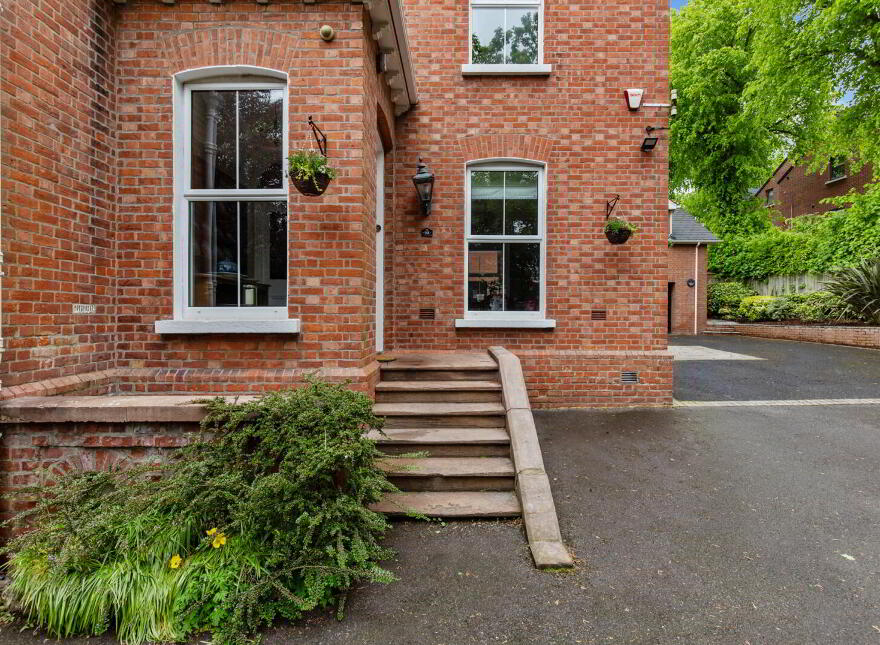 'Rudesheim', 98 Kings Road, Belfast, BT5 7BW