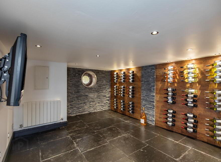 'Rudesheim', 98 Kings Road, Belfast, BT5 7BW