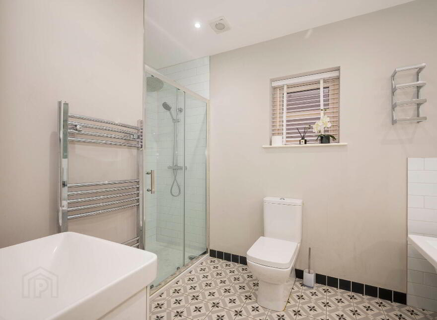 34a Wellington Park, Belfast, BT9 6DN