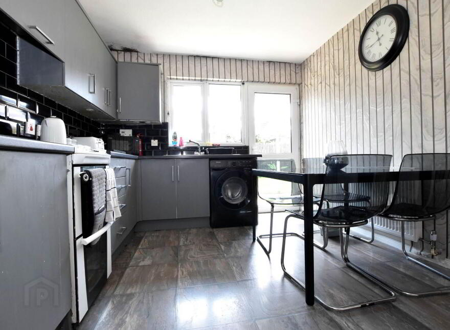 5 Erindee Park, Donaghadee, BT21 0LG