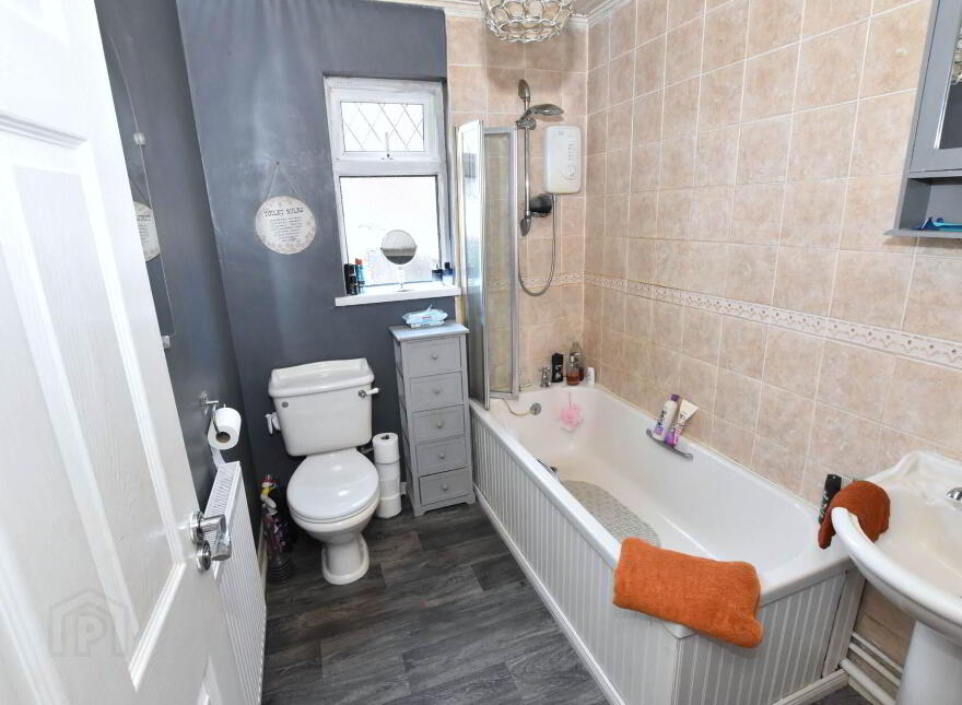 5 Erindee Park, Donaghadee, BT21 0LG