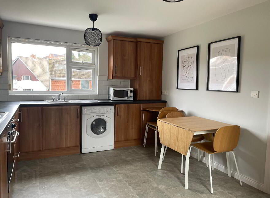 294A Saintfield Road, Wifi Included, Belfast, BT8 6PE