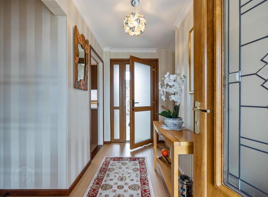 16 Glennor Crescent, Carryduff, Belfast, BT8 8HW