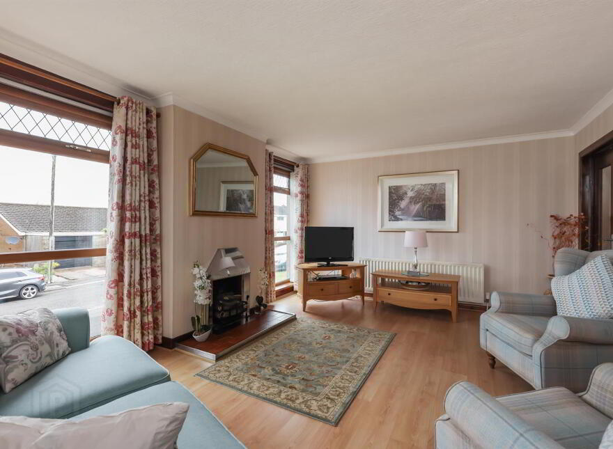 16 Glennor Crescent, Carryduff, Belfast, BT8 8HW