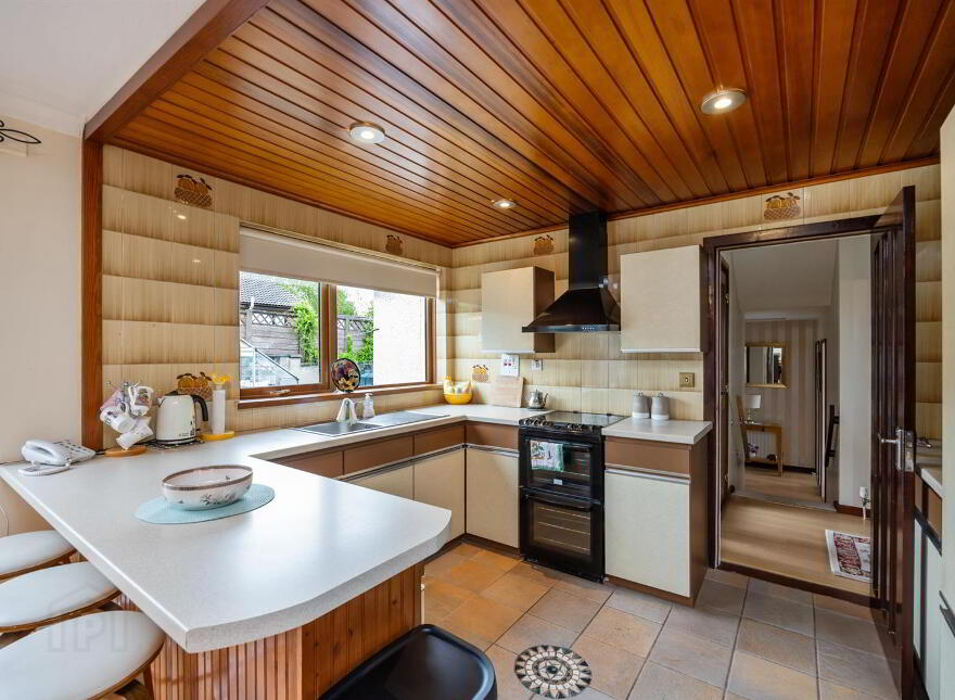 16 Glennor Crescent, Carryduff, Belfast, BT8 8HW