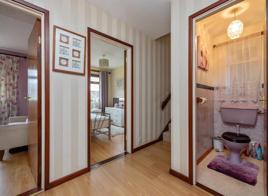 16 Glennor Crescent, Carryduff, Belfast, BT8 8HW