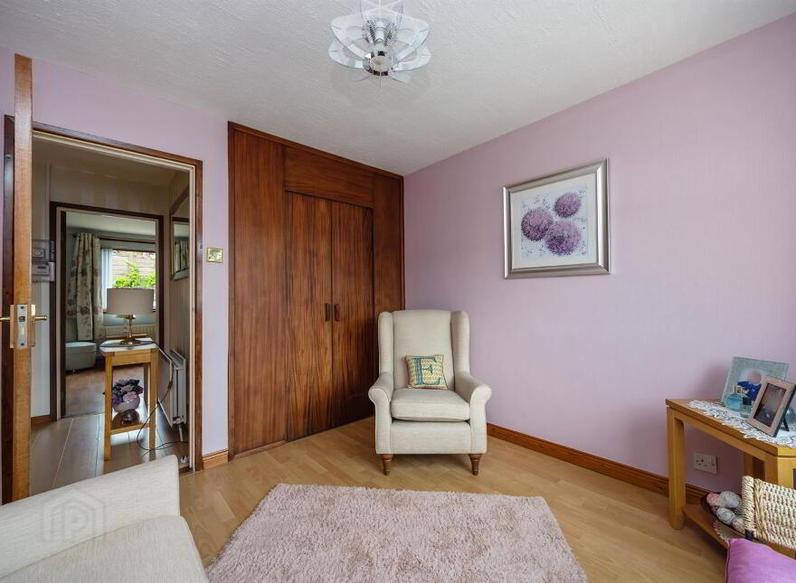 16 Glennor Crescent, Carryduff, Belfast, BT8 8HW