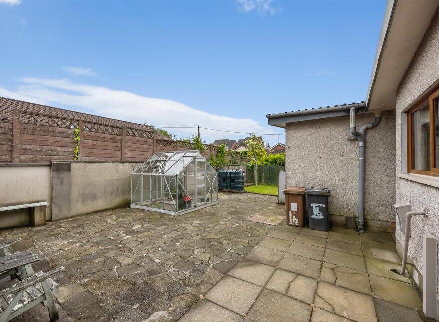 16 Glennor Crescent, Carryduff, Belfast, BT8 8HW