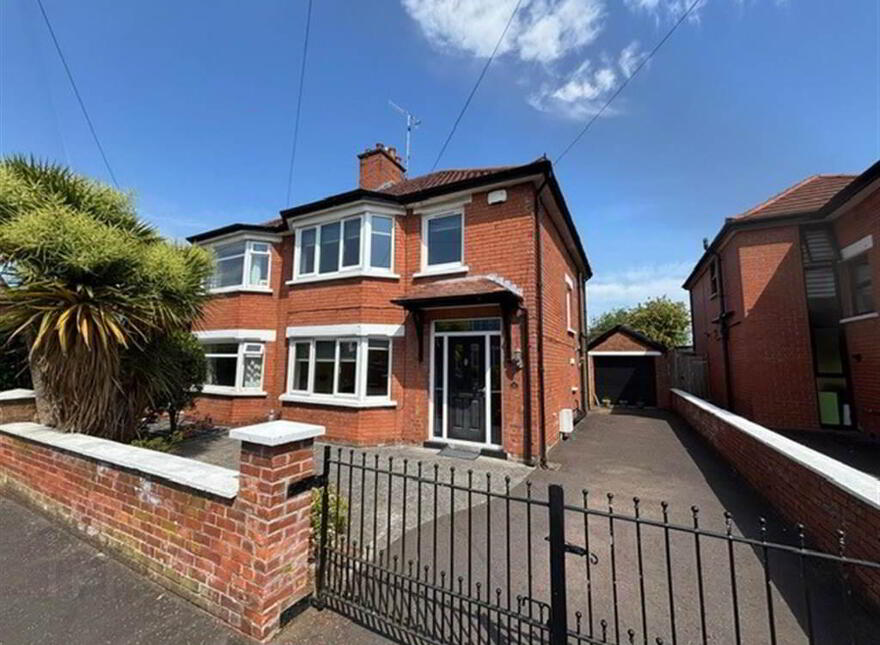 12 Cricklewood Park, Stranmillis, Belfast, BT9 5GU