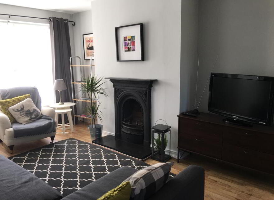 96 Maryville Street, Dublin Road, Belfast, BT7 1AE