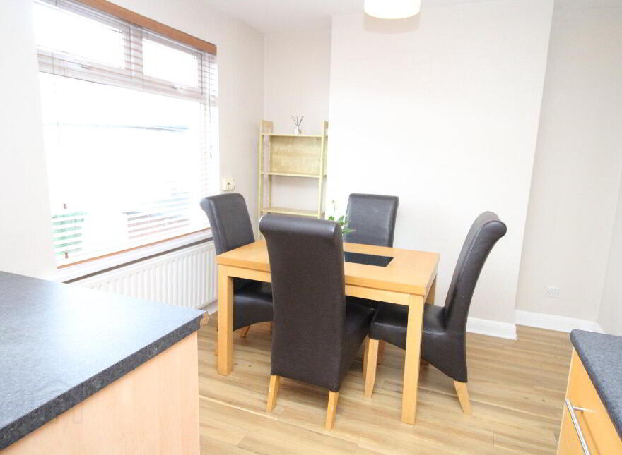 29 Sunnyhill Park, Dunmurry, Belfast, BT17 0PY