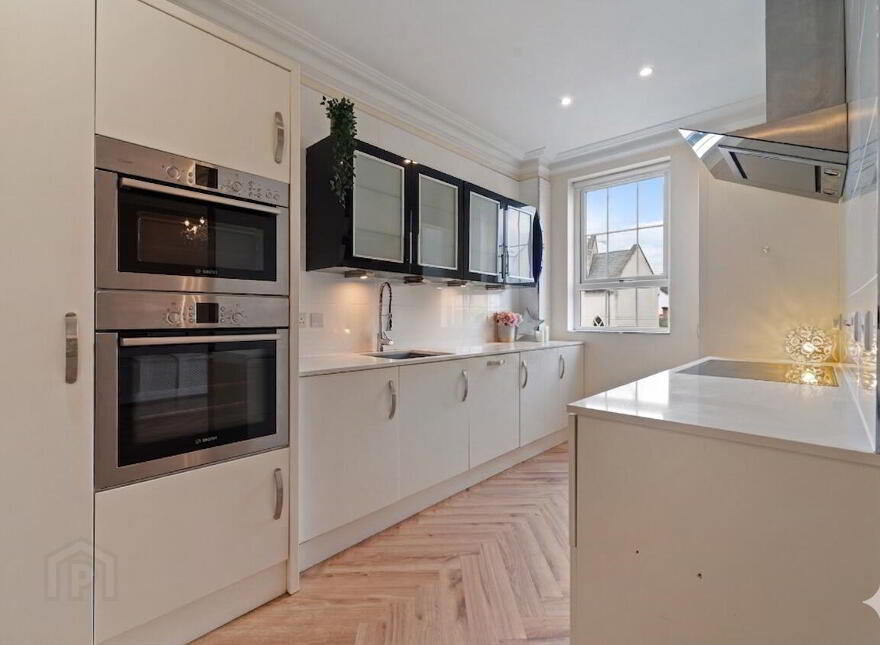 36 Lady Wallace Walk, Lisburn, BT28 3GY