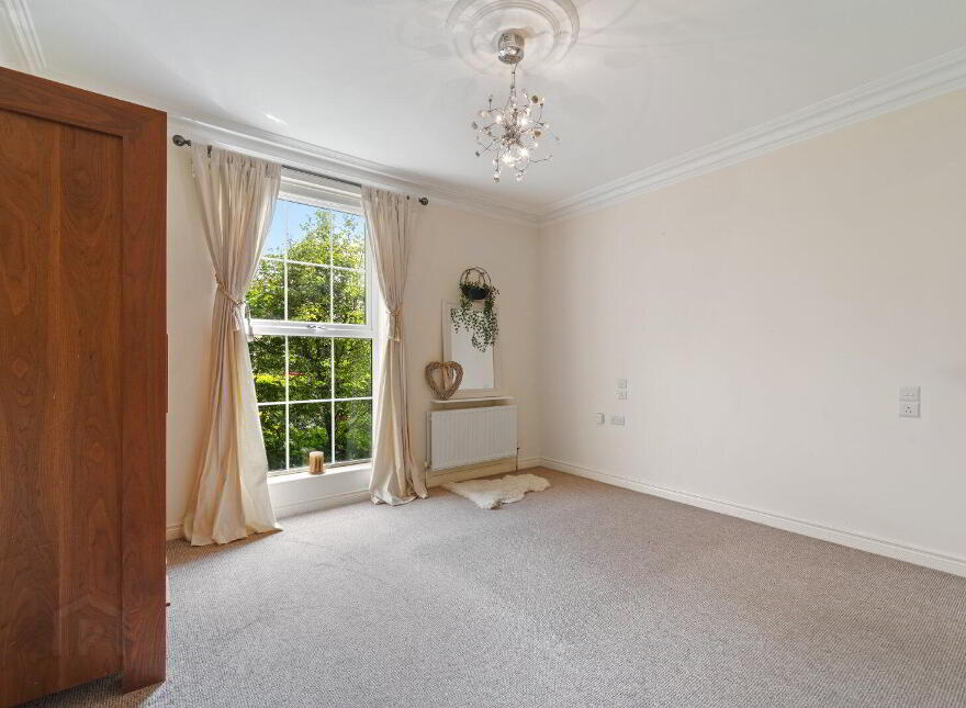 36 Lady Wallace Walk, Lisburn, BT28 3GY