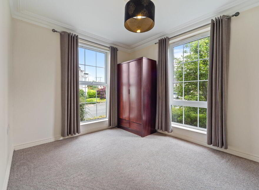 36 Lady Wallace Walk, Lisburn, BT28 3GY