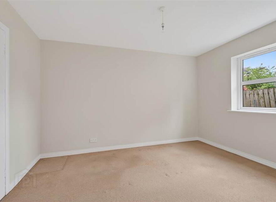 39 Ardenlee Crescent, Off Ravenhill Road, Belfast, BT6 8QN
