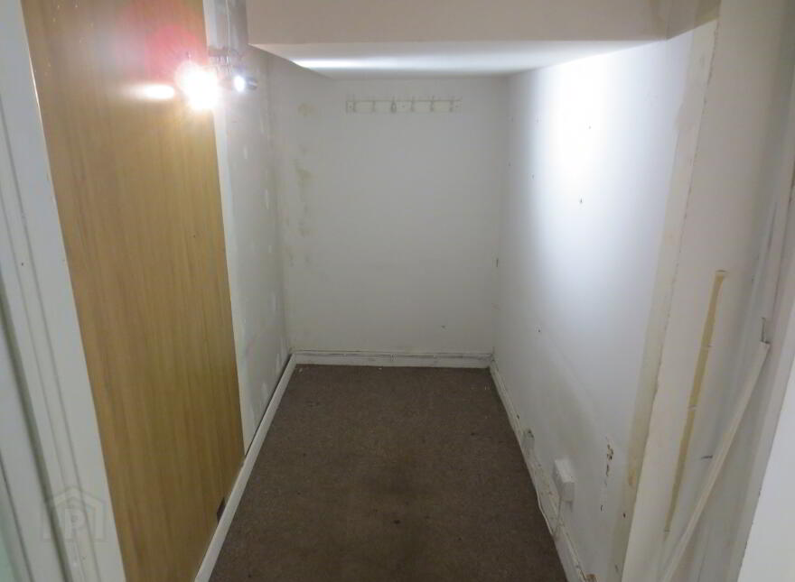 Great Location, 165 Ormeau Road, Queens Quarter, Belfast, BT7 1SQ