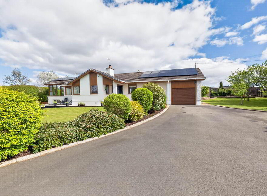 9 River Road, Lisburn, BT27 6TN