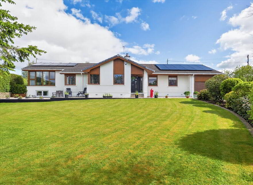 9 River Road, Lisburn, BT27 6TN