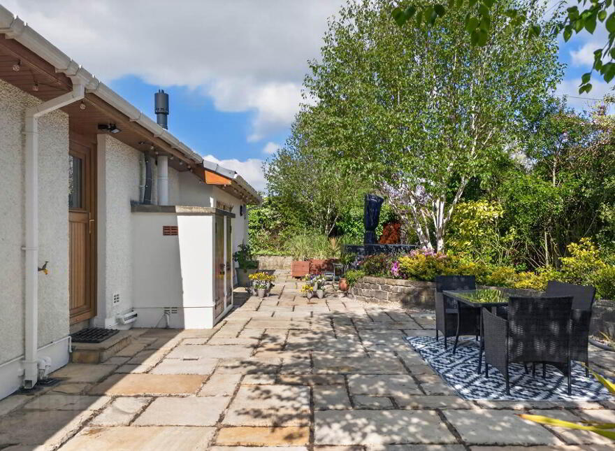 9 River Road, Lisburn, BT27 6TN