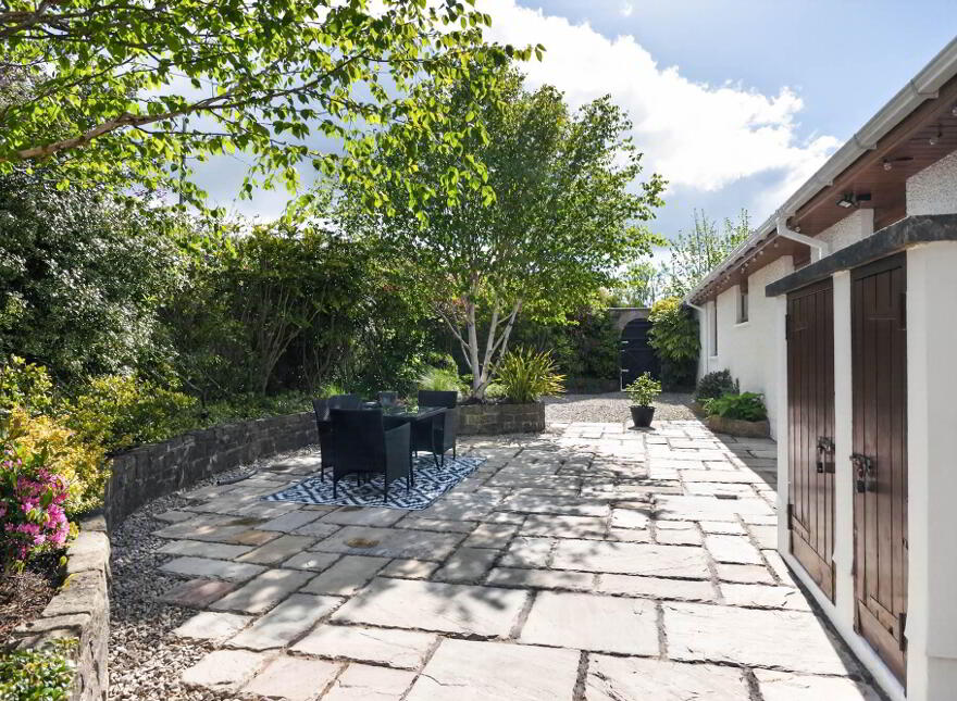 9 River Road, Lisburn, BT27 6TN