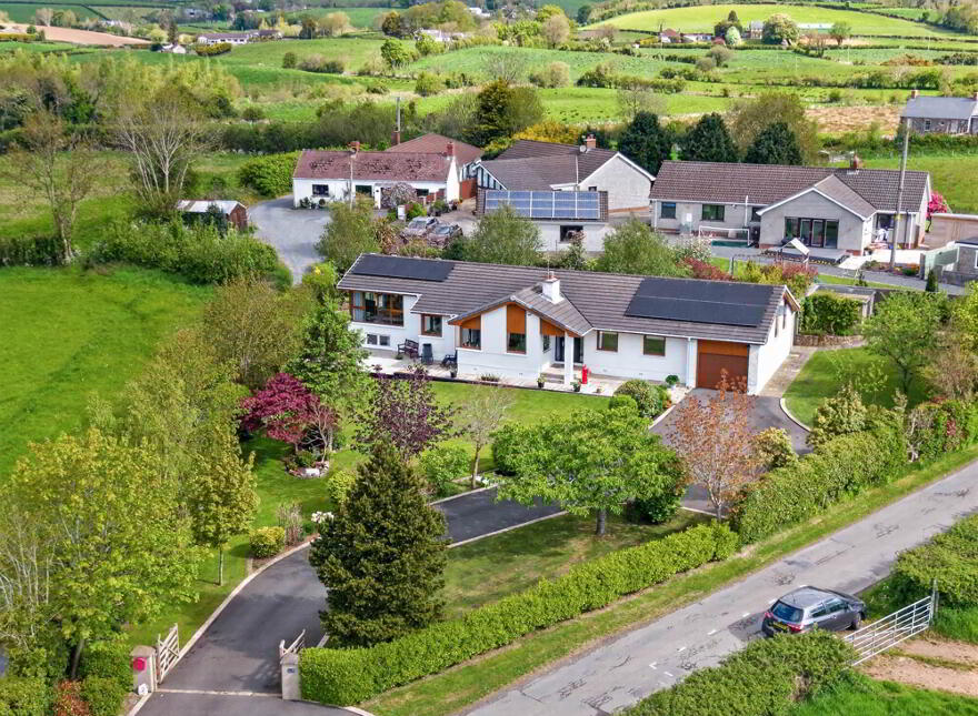 9 River Road, Lisburn, BT27 6TN