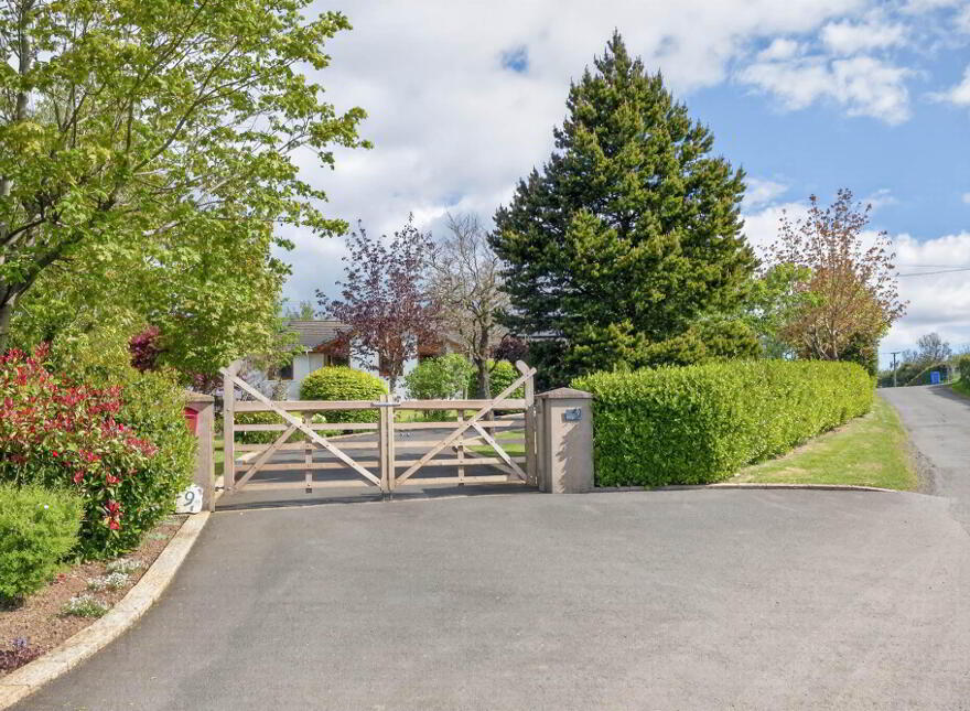 9 River Road, Lisburn, BT27 6TN