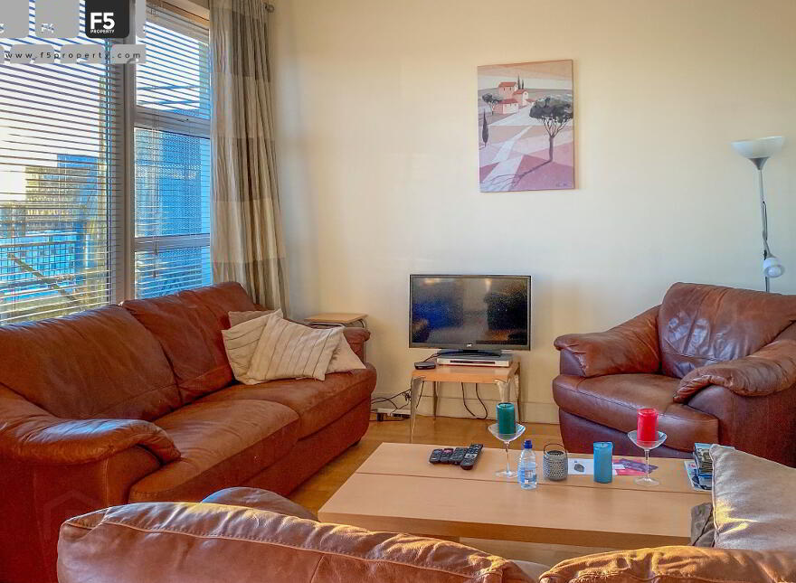 704, Park Avenue, Dublin Road, Belfast, BT7 1AQ