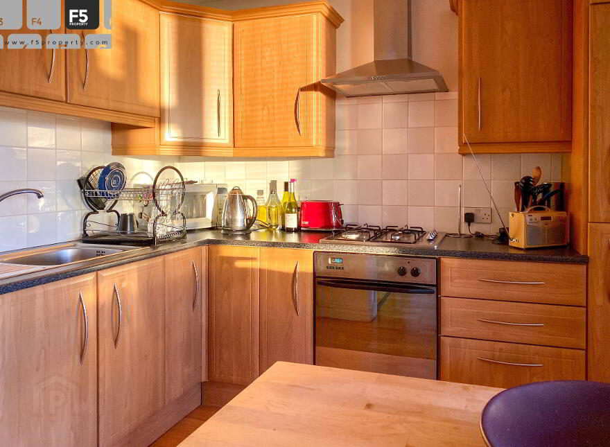 704, Park Avenue, Dublin Road, Belfast, BT7 1AQ